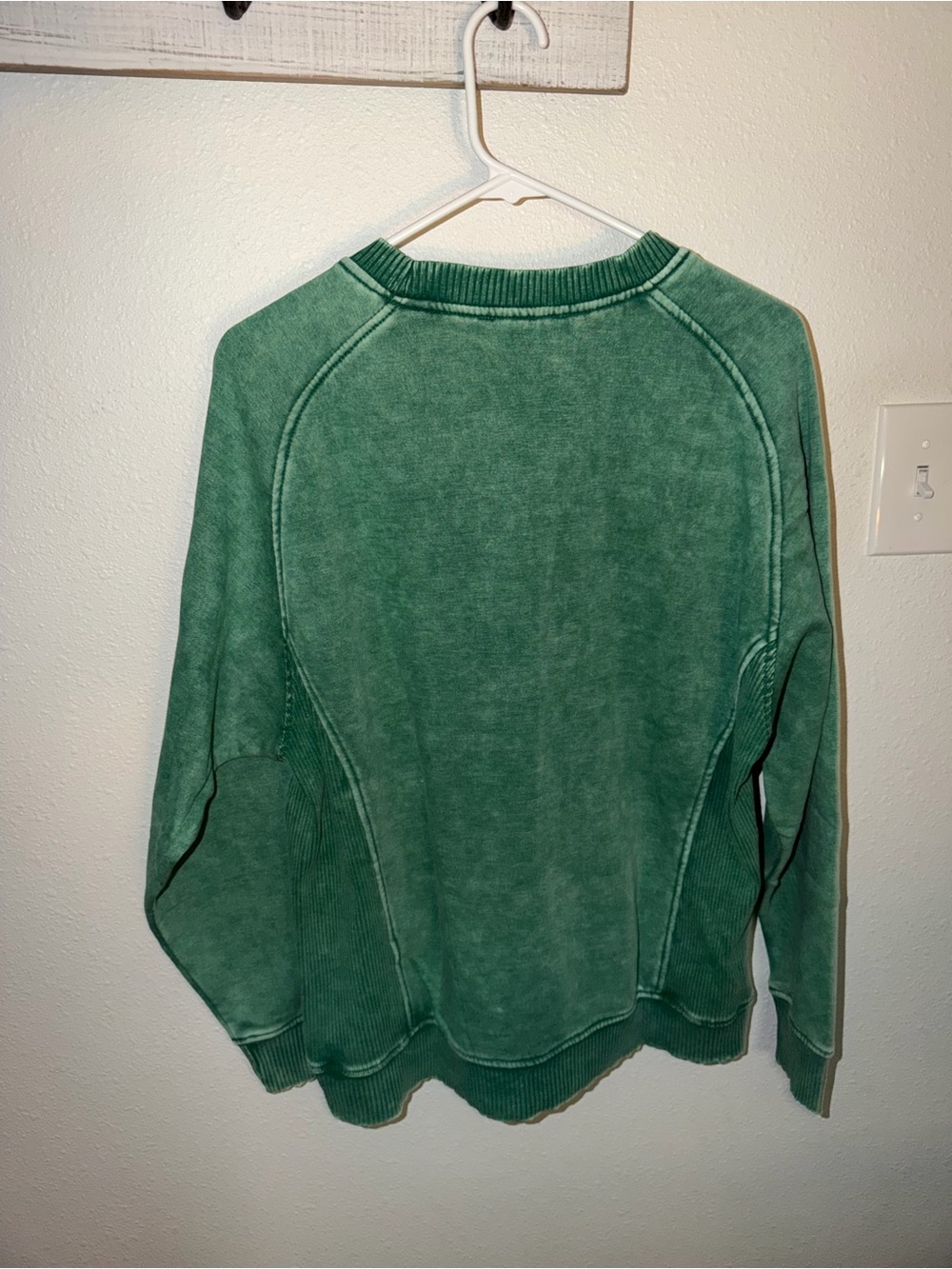 Zenana Outfitters Crewneck Pullover Sweatshirt NWOT - Picture 4 of 7